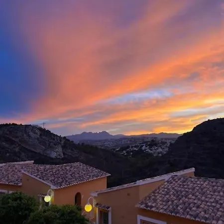 La Casa * Cumbre del Sol